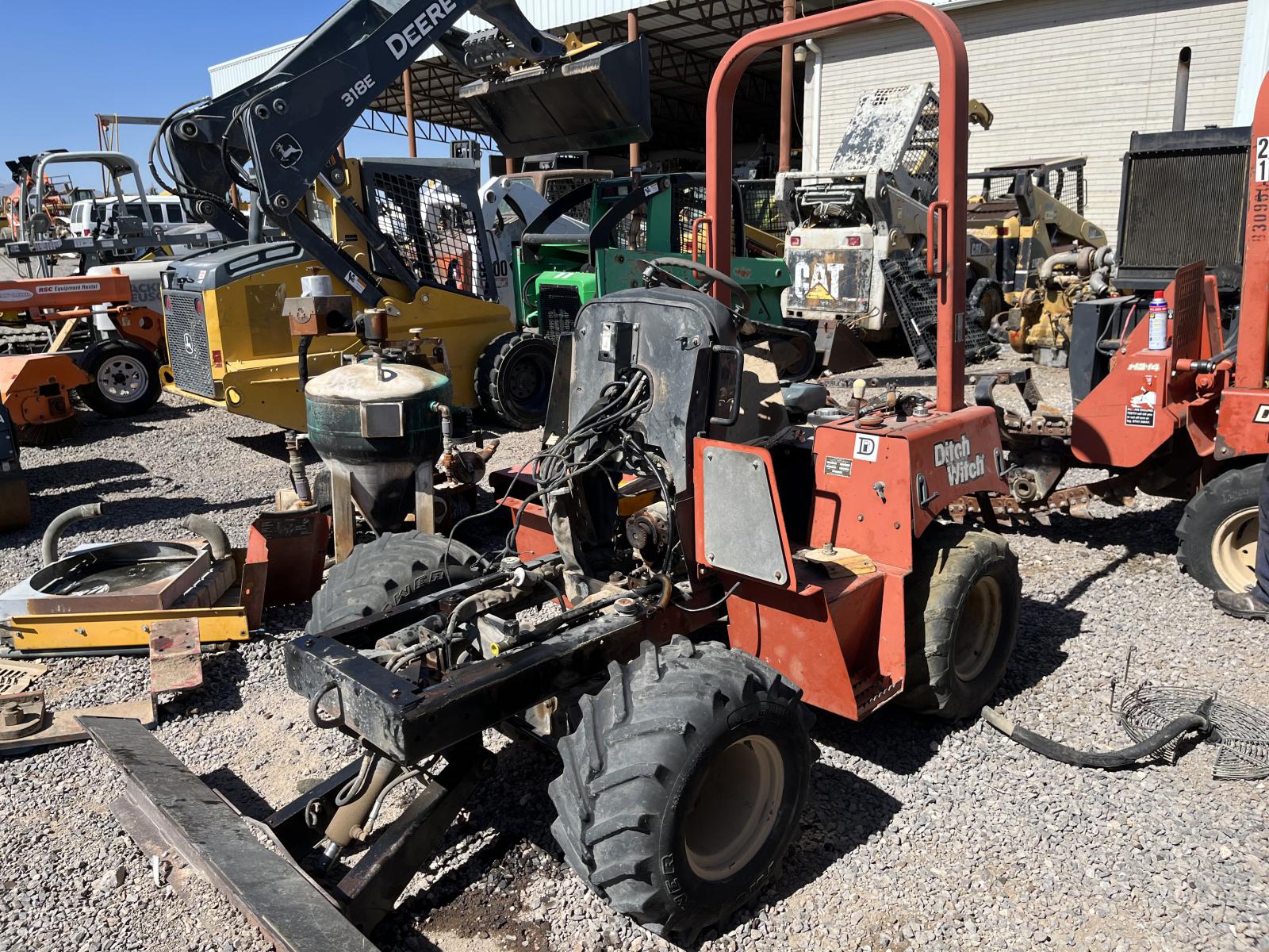 ./imagenes/INVOICE/2019/16791/ZANJADORA DITCH WITCH RT40 (1).JPG